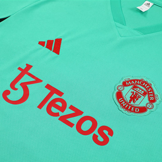 Grünes Trainingstrikot von Manchester United für Herren 2023–2024 